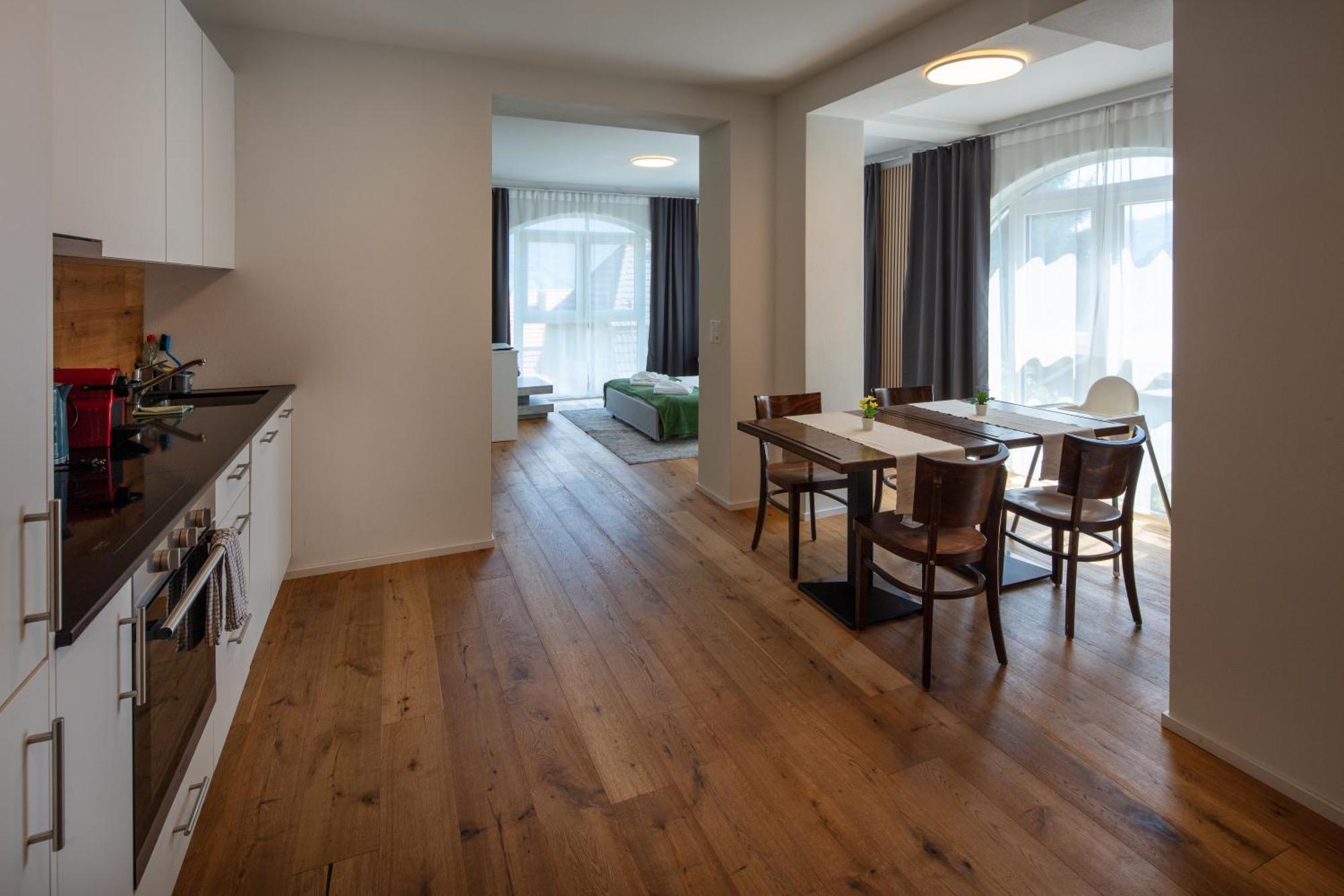 Berg & Berg Apartments - Spiez Self-Check-In Экстерьер фото